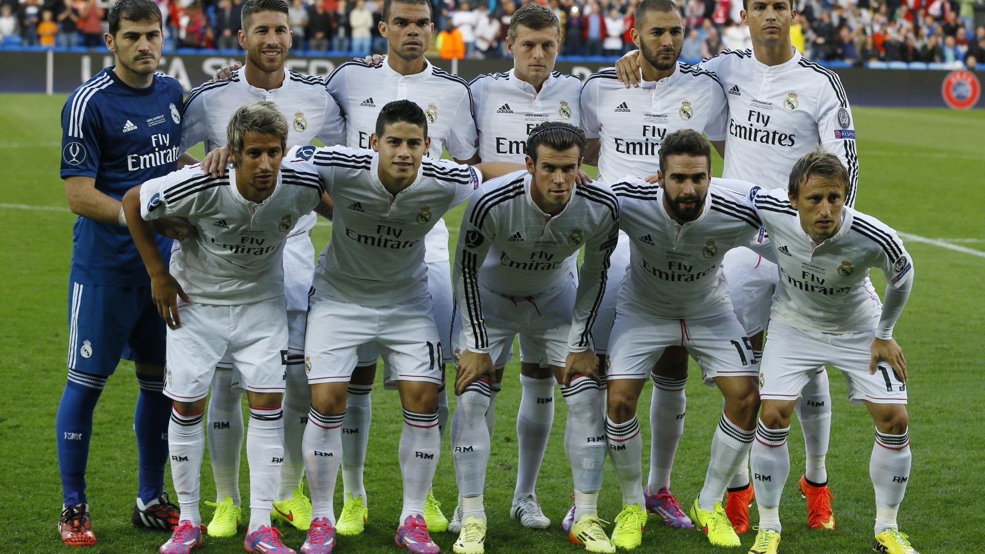 《FIFA》虚拟足球2025盛典，虚拟世界新高度！