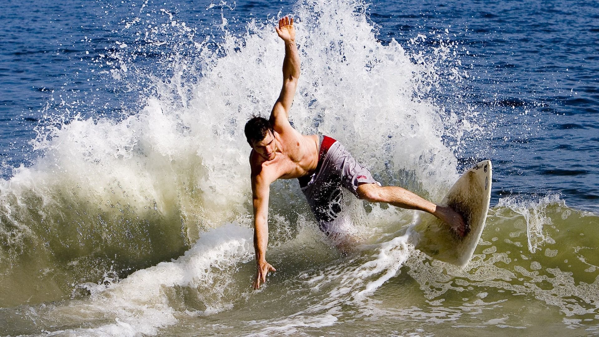 联盟与科技公司携手共创未来——打造球员表现预测模型提升竞技水平